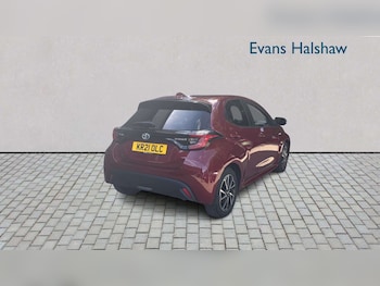 Used Toyota Yaris 2021 for sale - 78845369: Photo