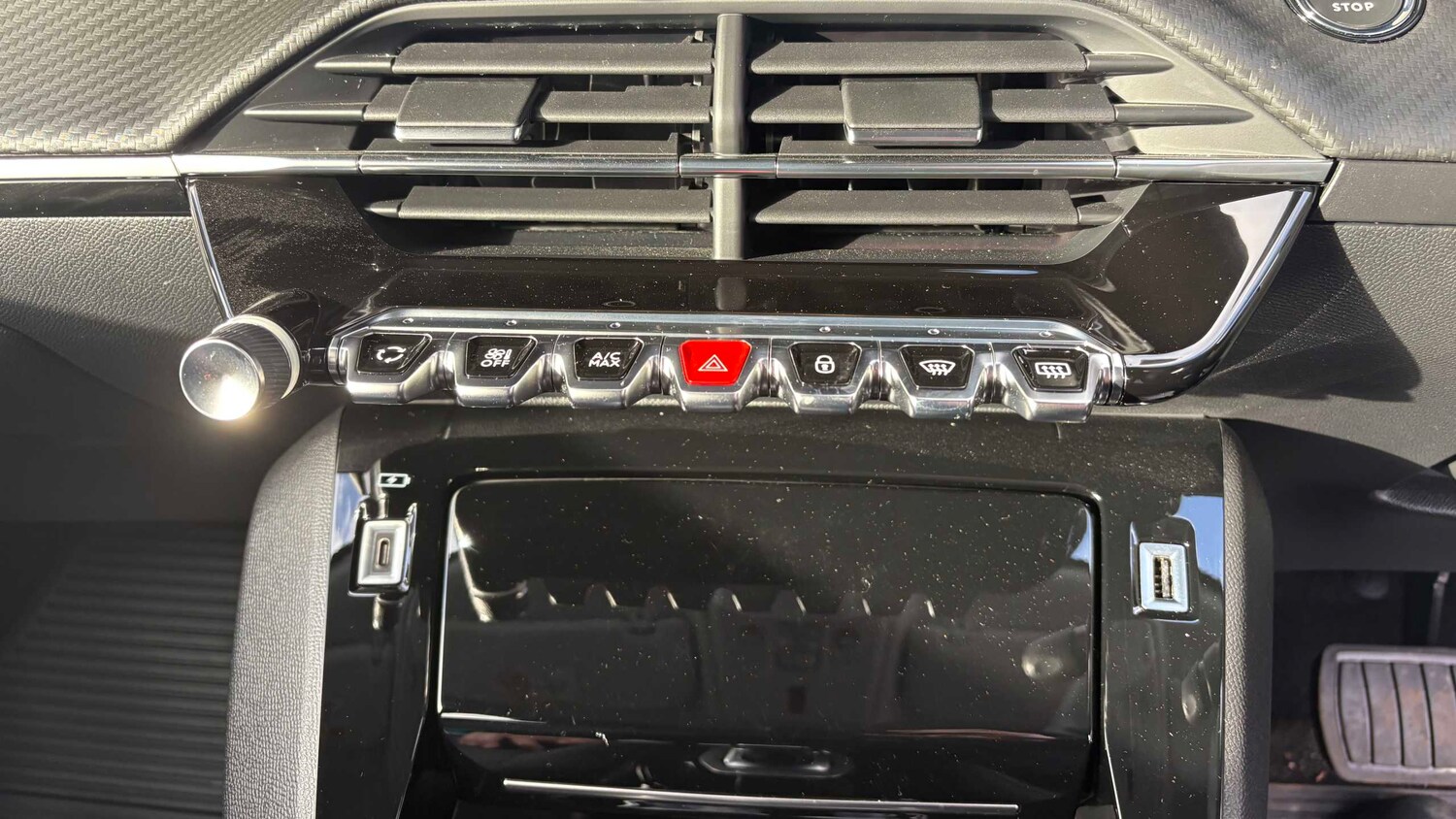 Used Peugeot 2008 2022 for sale - 77861461: Photo 11