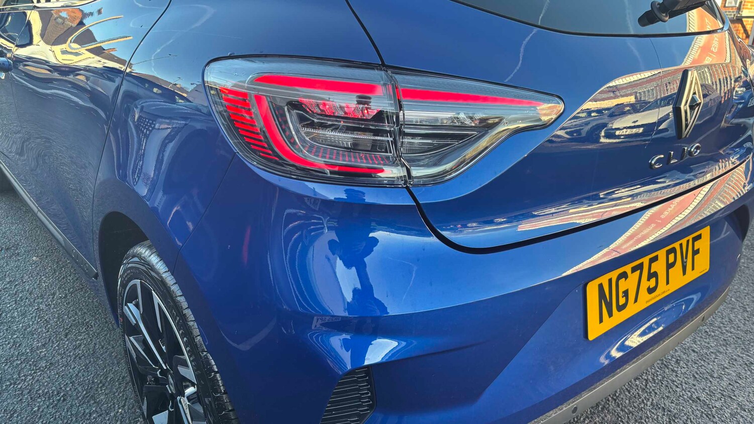 Used Renault Clio for sale - 77860527: Photo 12