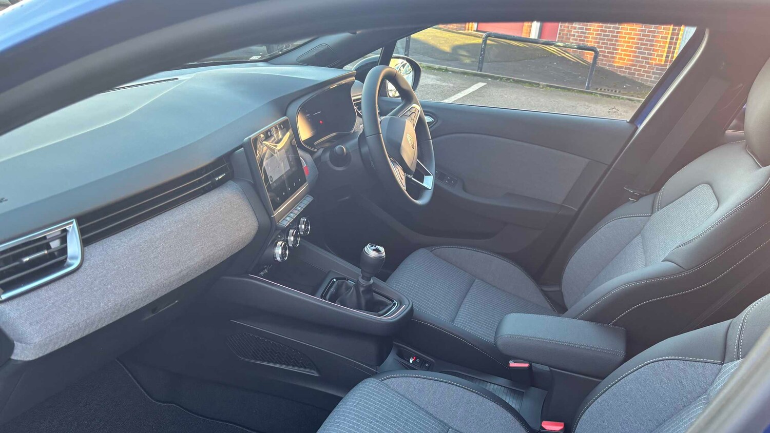 Used Renault Clio for sale - 77860527: Photo 21