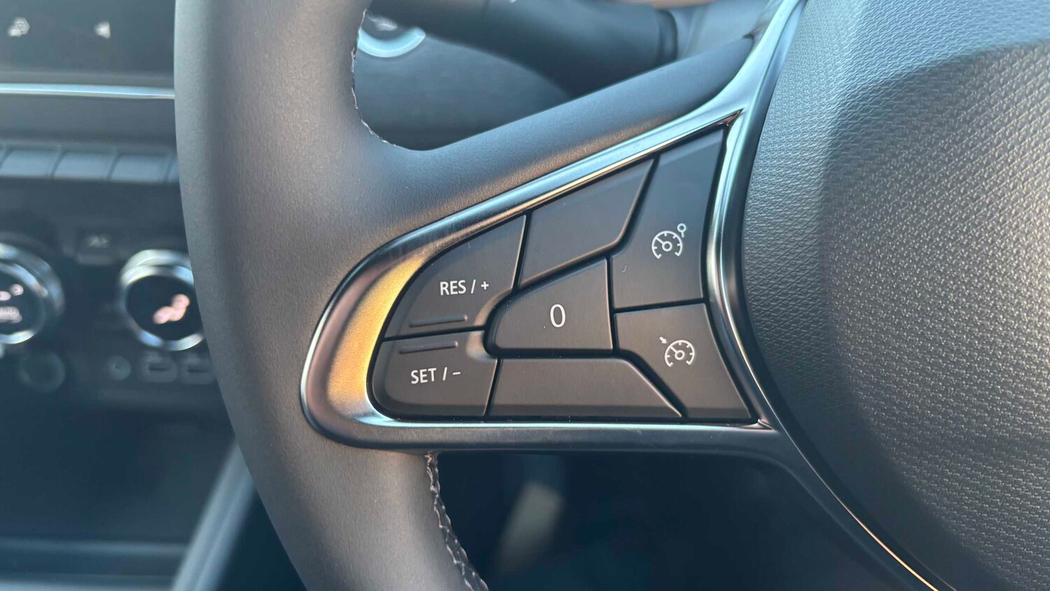 Used Renault Clio for sale - 77860527: Photo 26