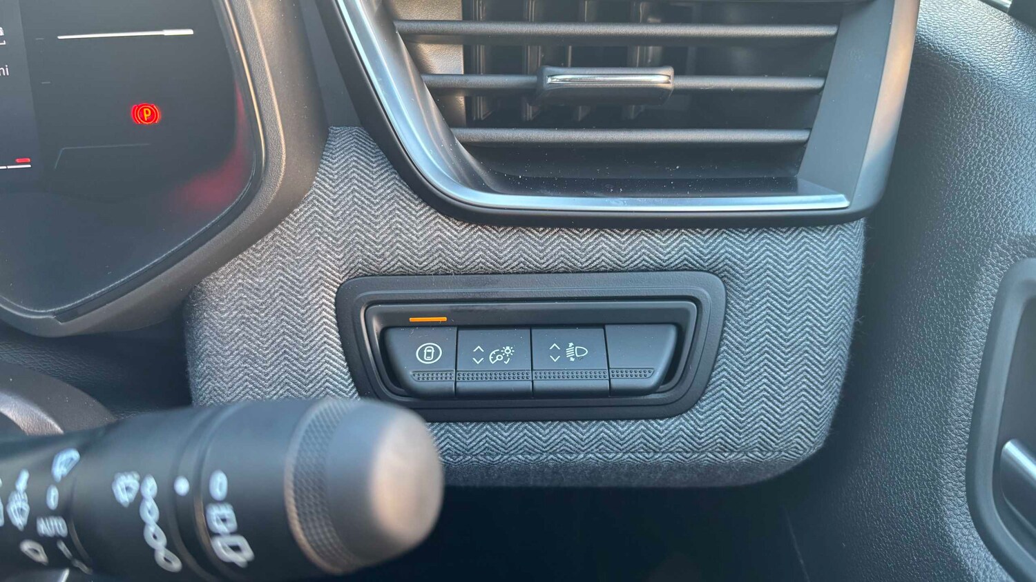 Used Renault Clio for sale - 77860527: Photo 28