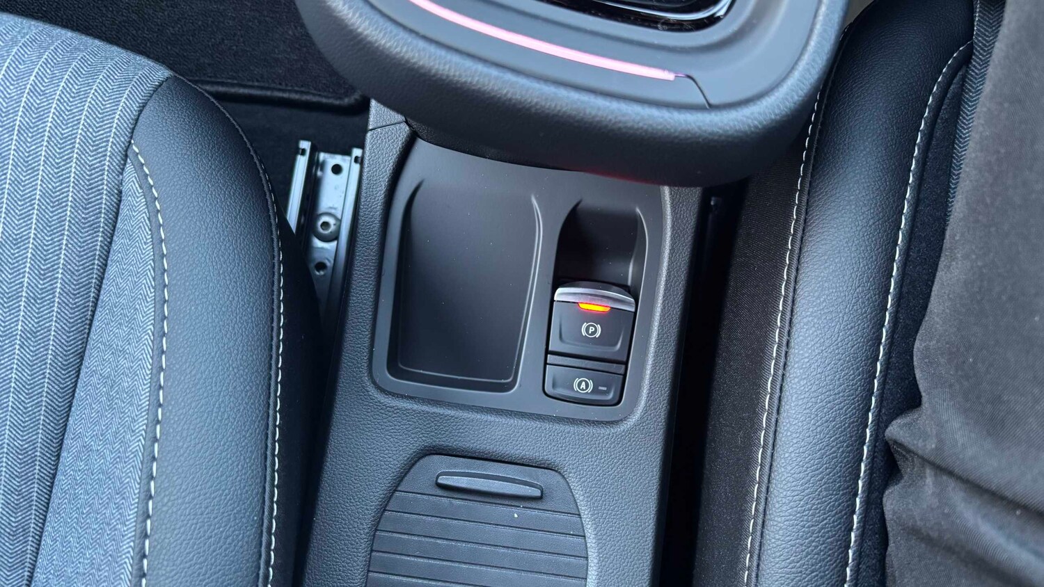 Used Renault Clio for sale - 77860527: Photo 32