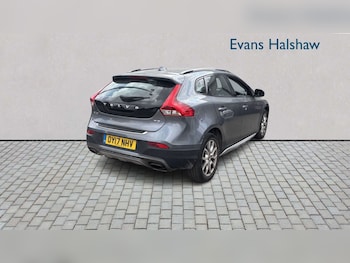 Used Volvo V40 2017 for sale - 79306855: Photo