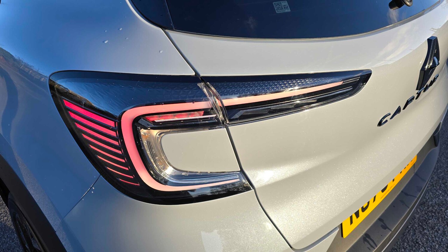 Used Renault Captur for sale - 77860744: Photo 33