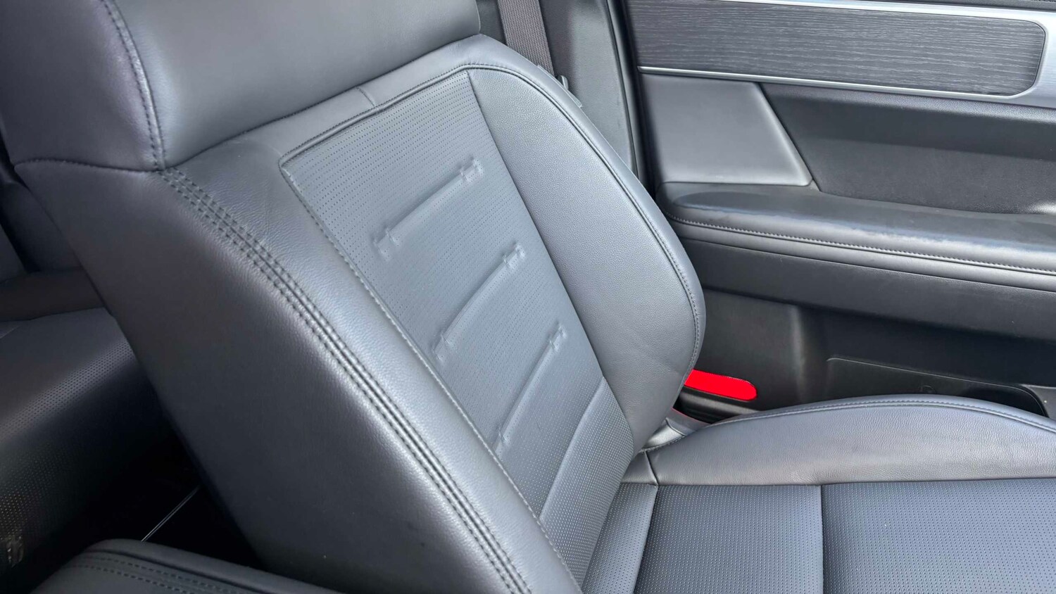 Used Hyundai Santa Fe for sale - 77859835: Photo 15