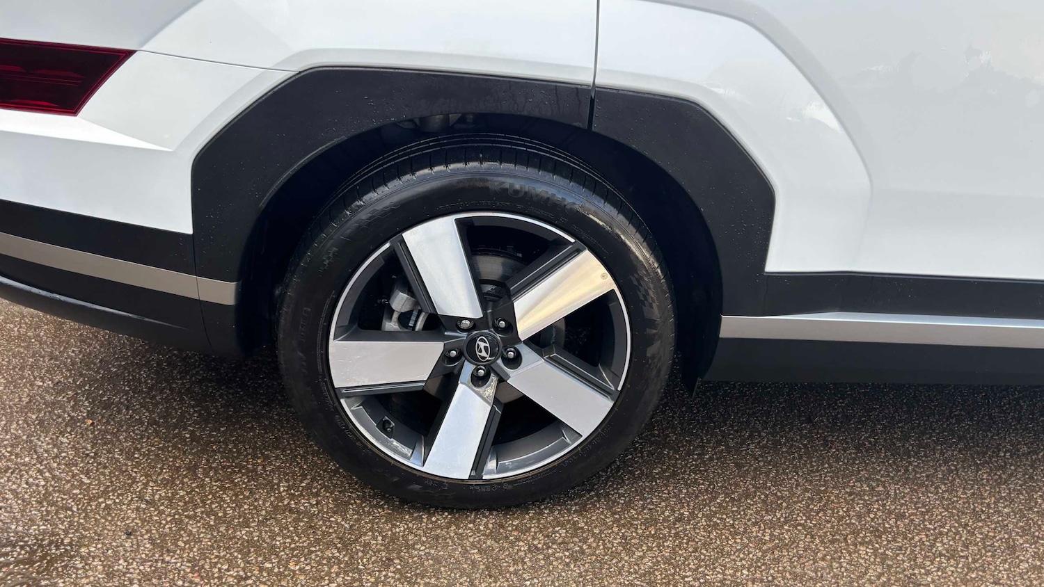 Used Hyundai Santa Fe for sale - 77859835: Photo 5