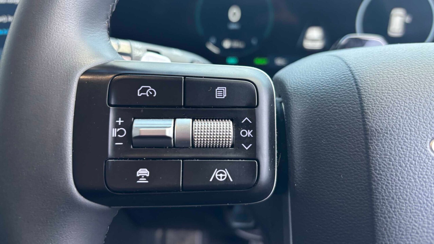 Used Hyundai Santa Fe for sale - 77859835: Photo 7