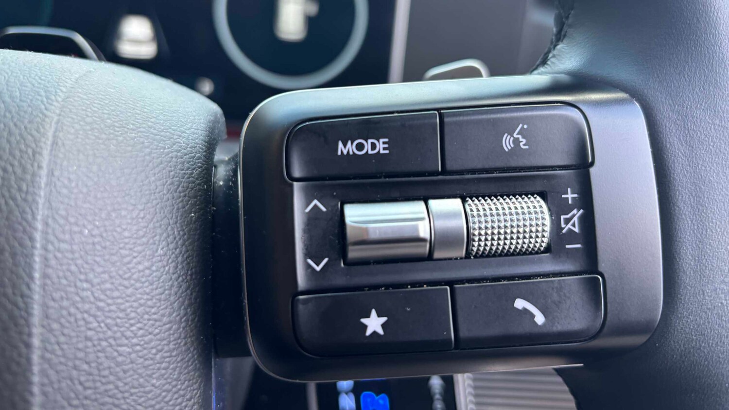 Used Hyundai Santa Fe for sale - 77859835: Photo 8