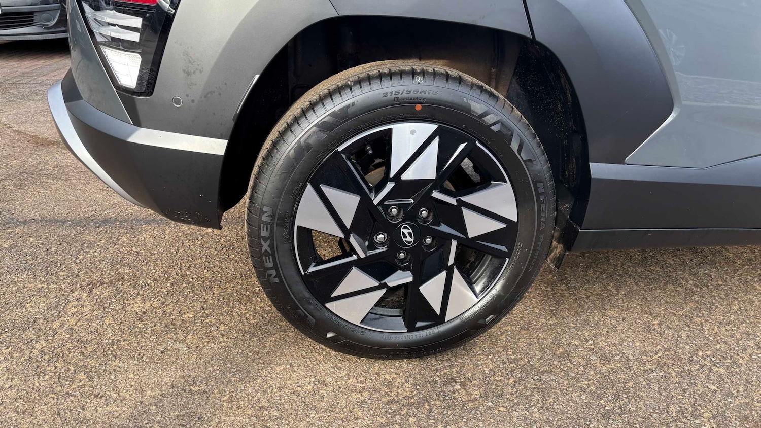 Used Hyundai KONA 2025 for sale - 77859983: Photo 5