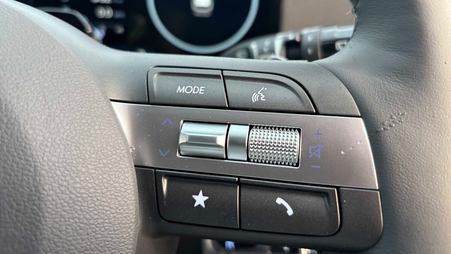 Used Hyundai KONA 2025 for sale - 77859983: Photo 8