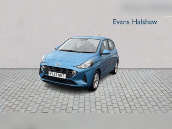 Used Hyundai i10 2023 for sale - 78104440: Photo