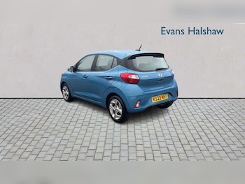 Used Hyundai i10 2023 for sale - 78104440: Photo