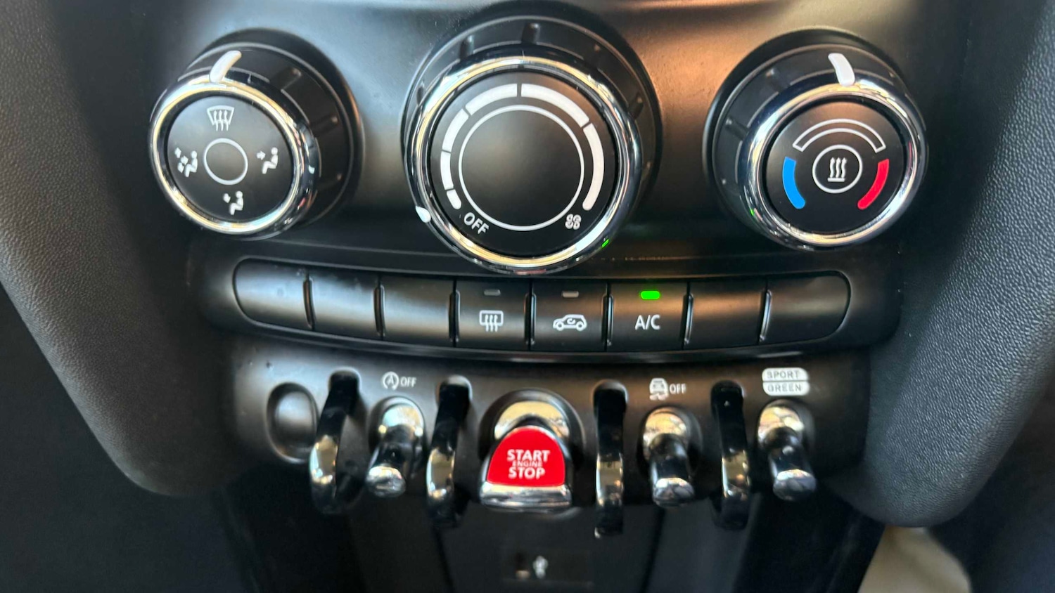 Used MINI Hatch 2022 for sale - 77858564: Photo 11