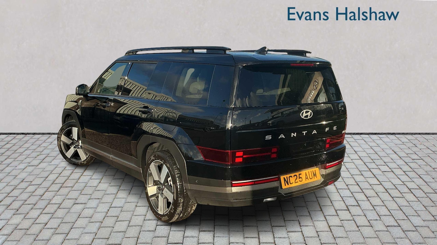 Used Hyundai Santa Fe 2025 for sale - 77995905: Photo 2