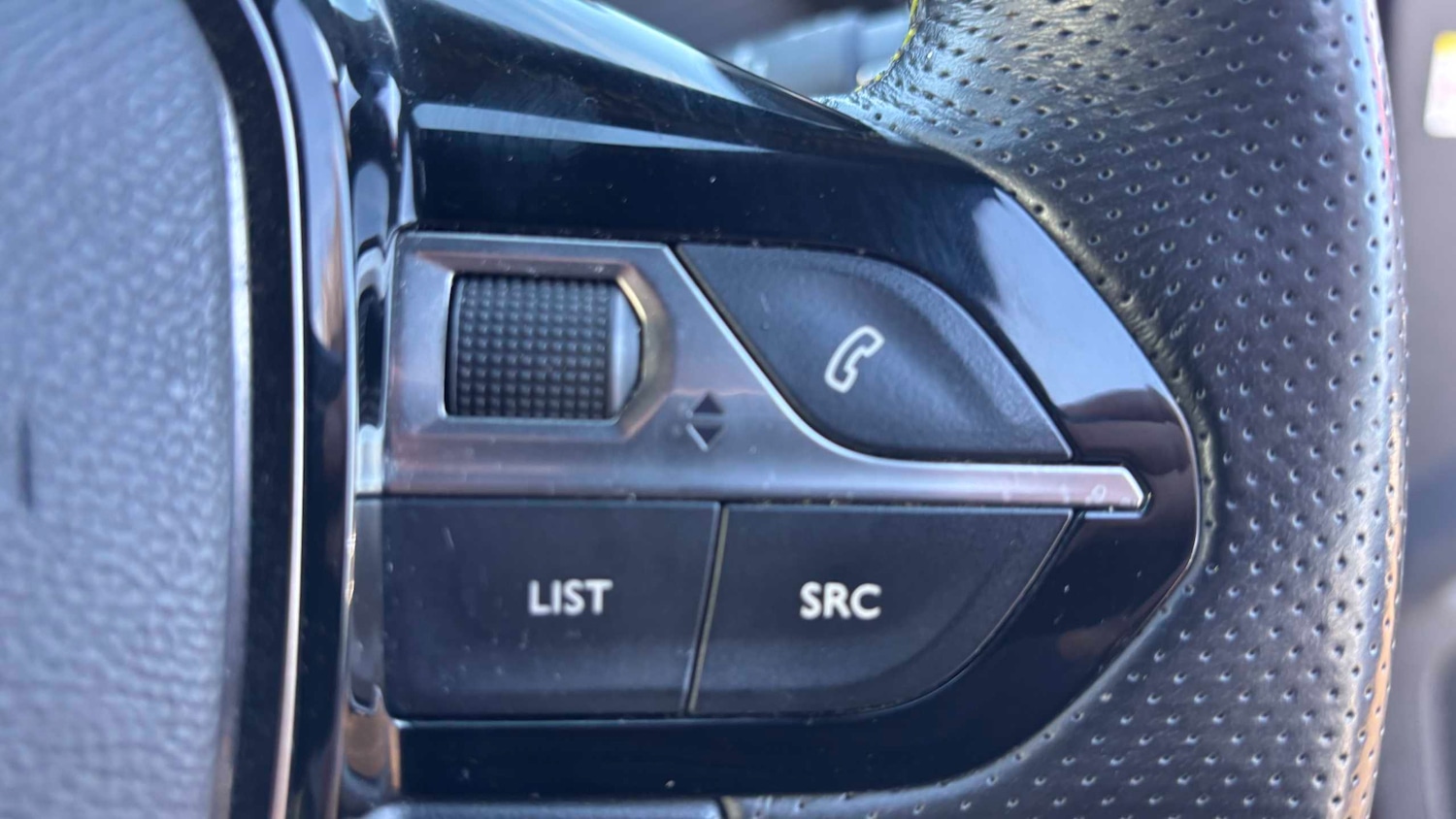 Used Peugeot 2008 for sale - 77861493: Photo 8