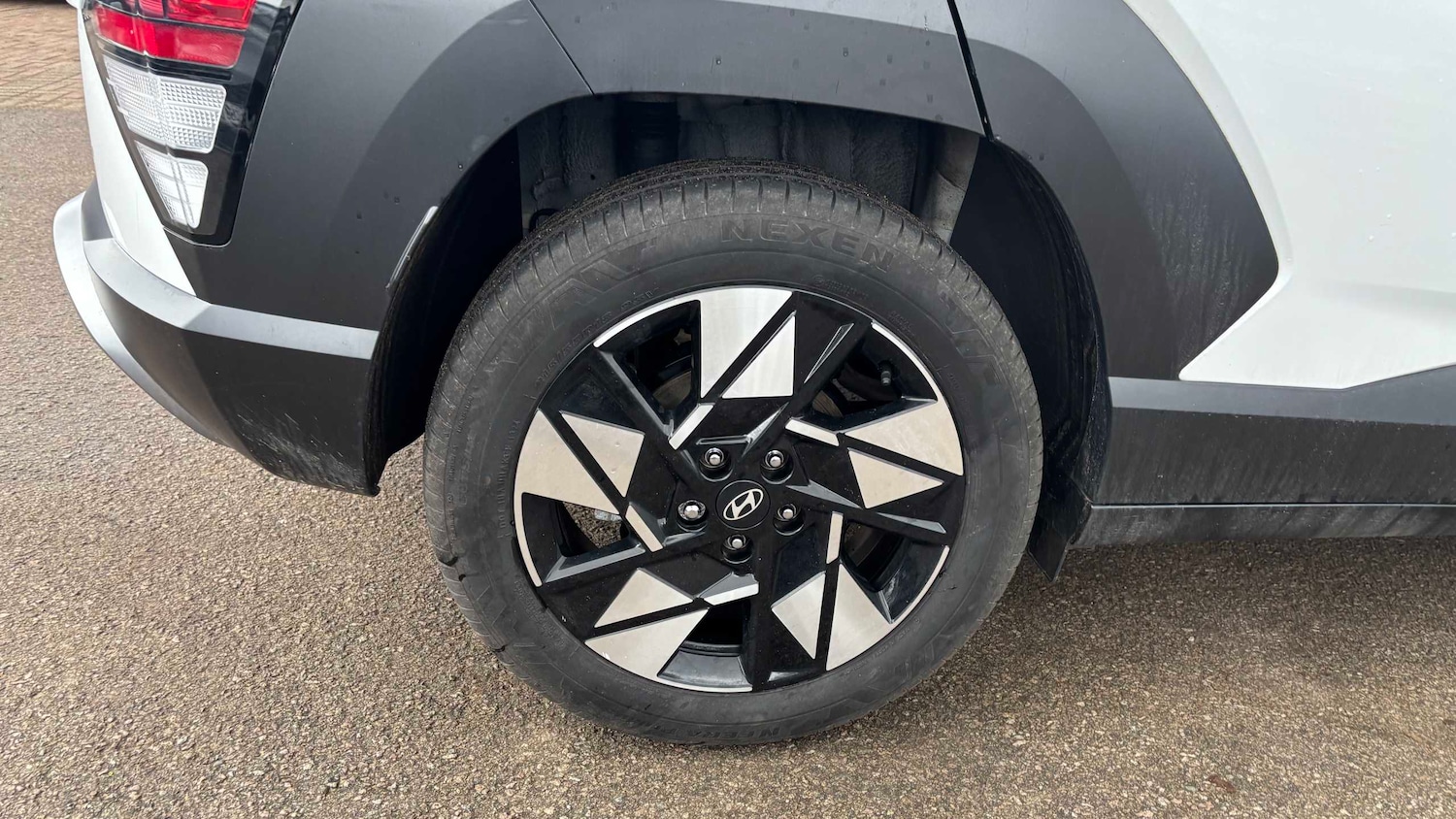 Used Hyundai KONA 2024 for sale - 77857709: Photo 5