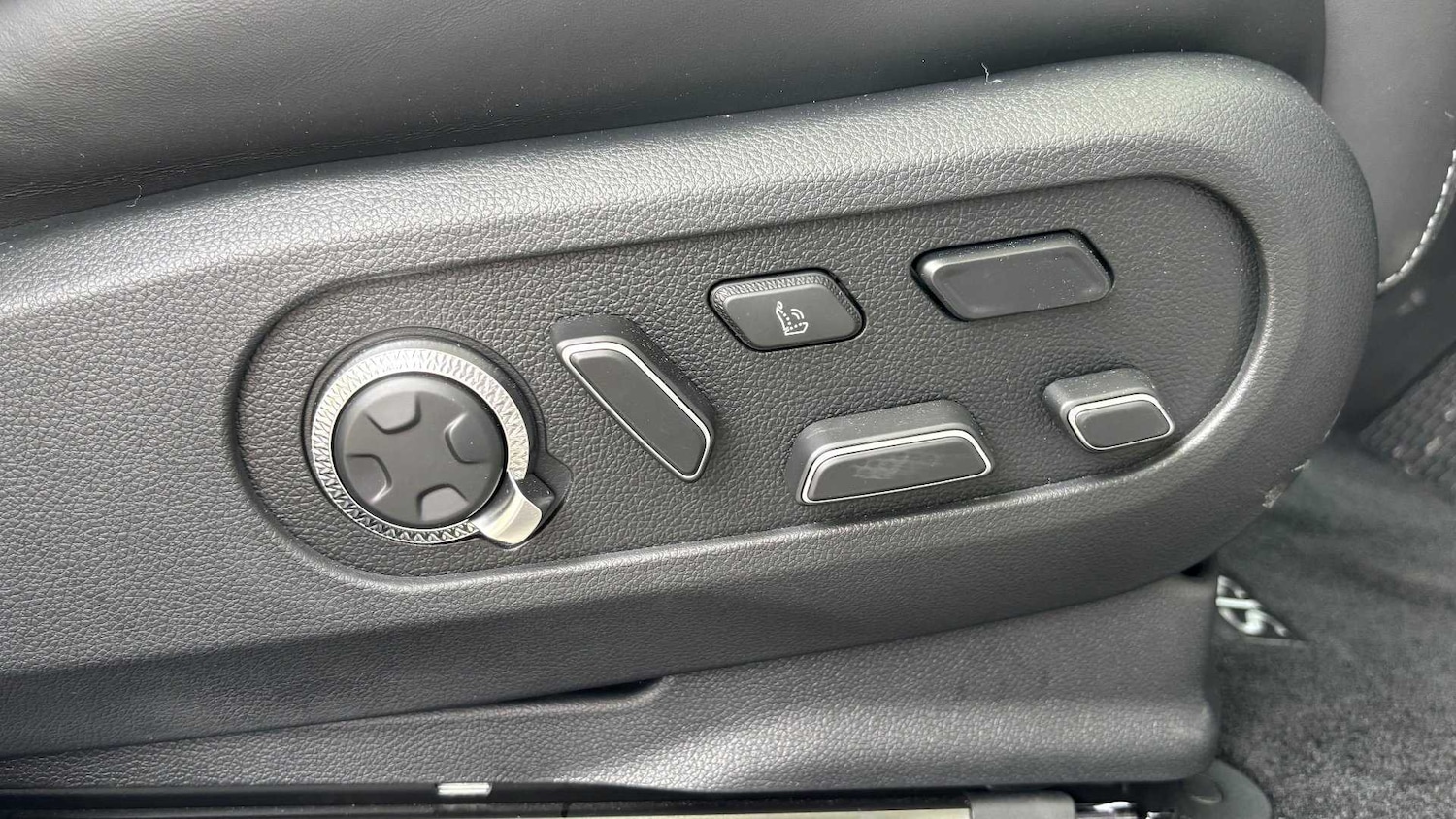 Used Genesis GV60 2025 for sale - 78187765: Photo 21