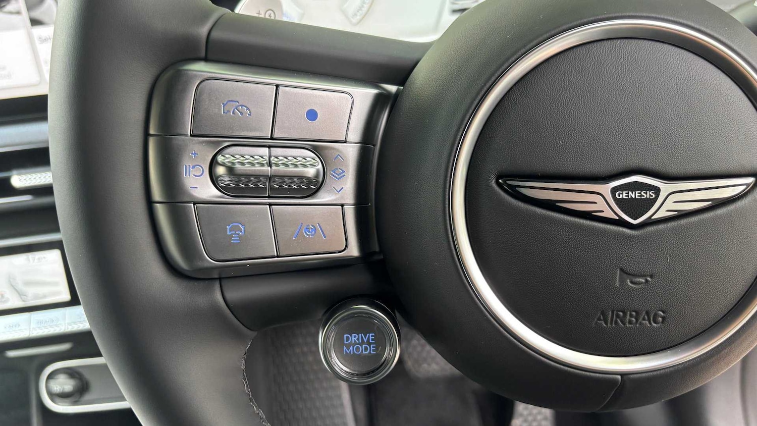 Used Genesis GV60 2025 for sale - 78187765: Photo 22