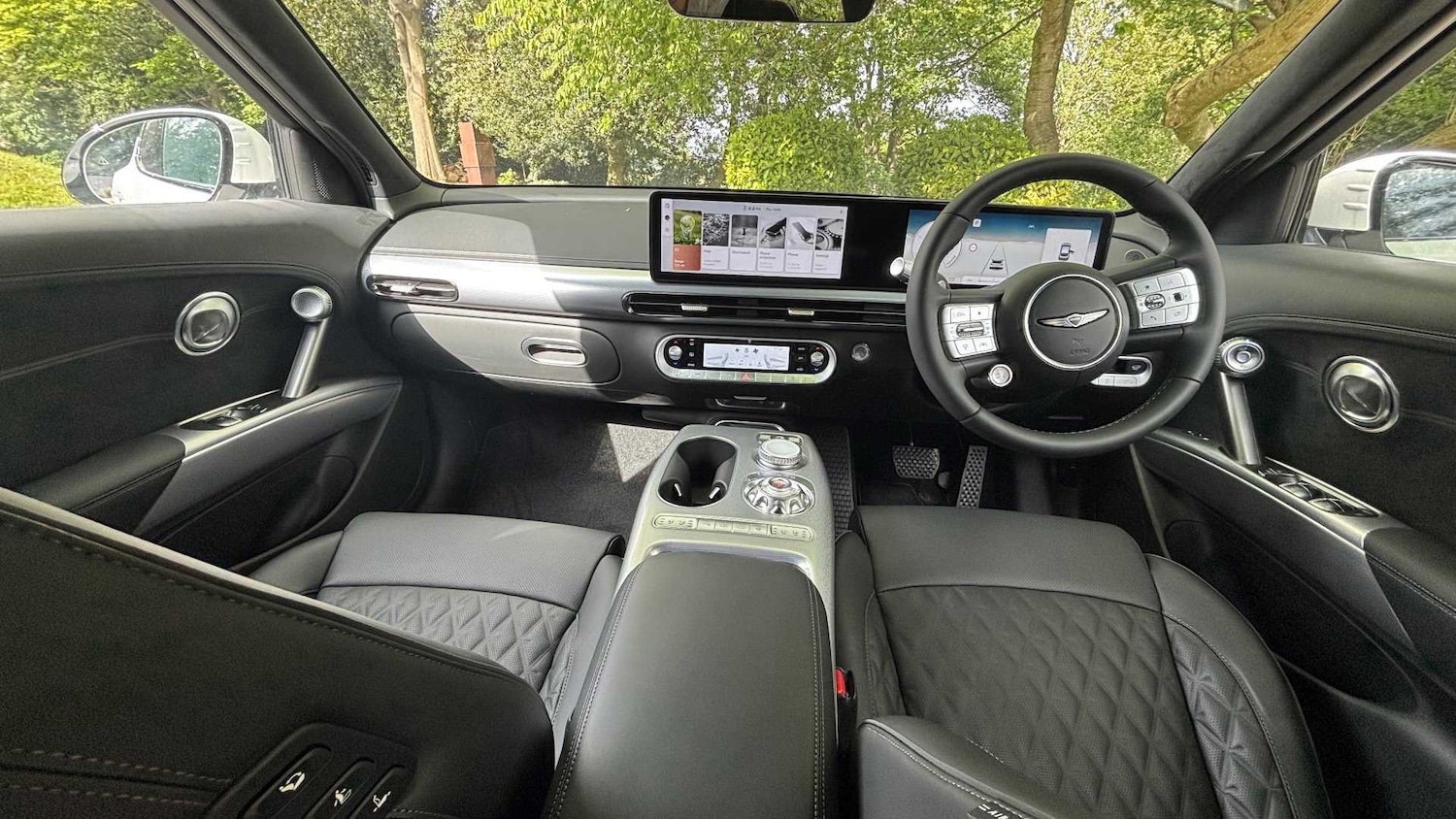 Used Genesis GV60 2025 for sale - 78187765: Photo 3