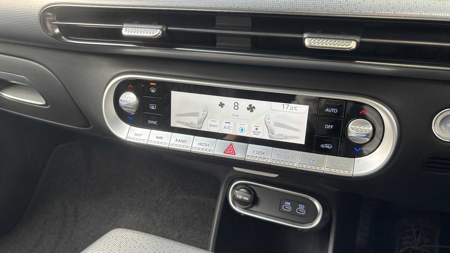 Used Genesis GV60 2025 for sale - 78187765: Photo 33