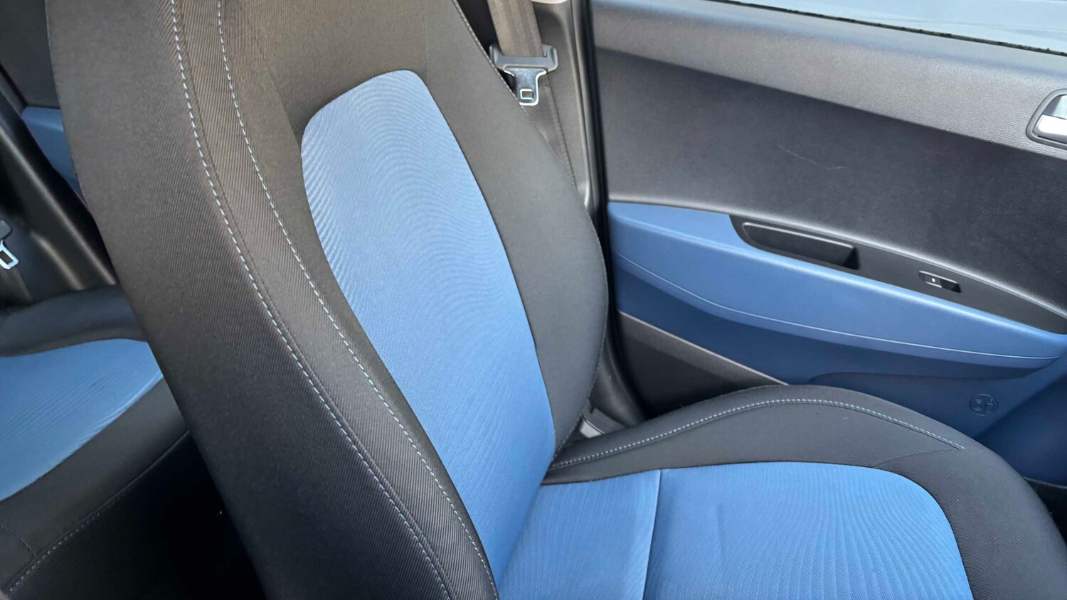 Used Hyundai i10 for sale - 77861451: Photo 15