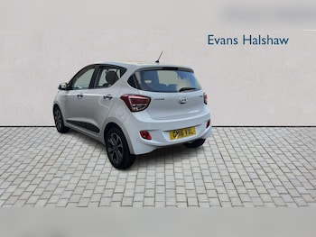 Used Hyundai i10 2016 for sale - 77861451: Photo