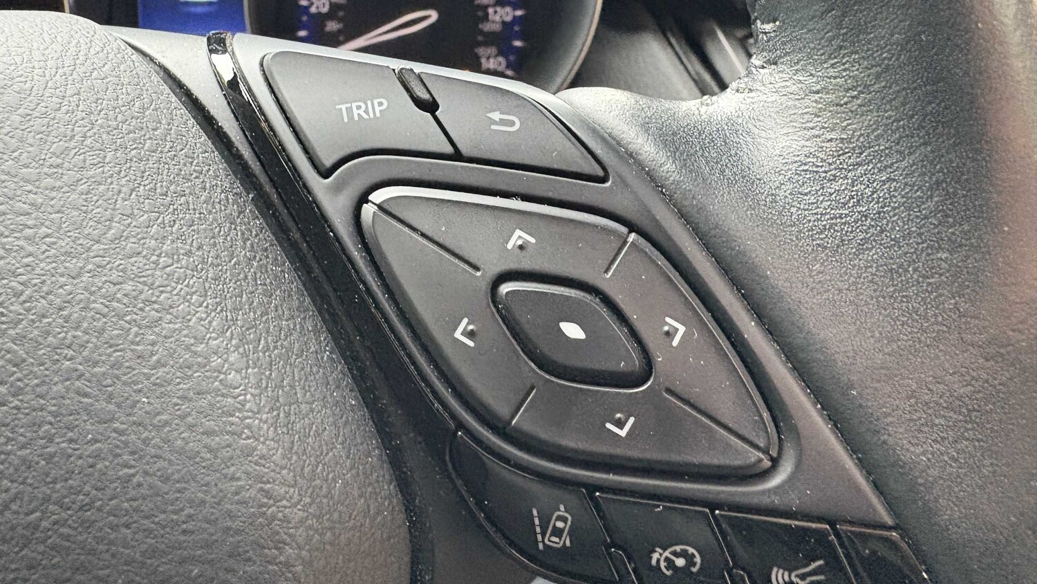 Used Toyota C-HR for sale - 77861860: Photo 20