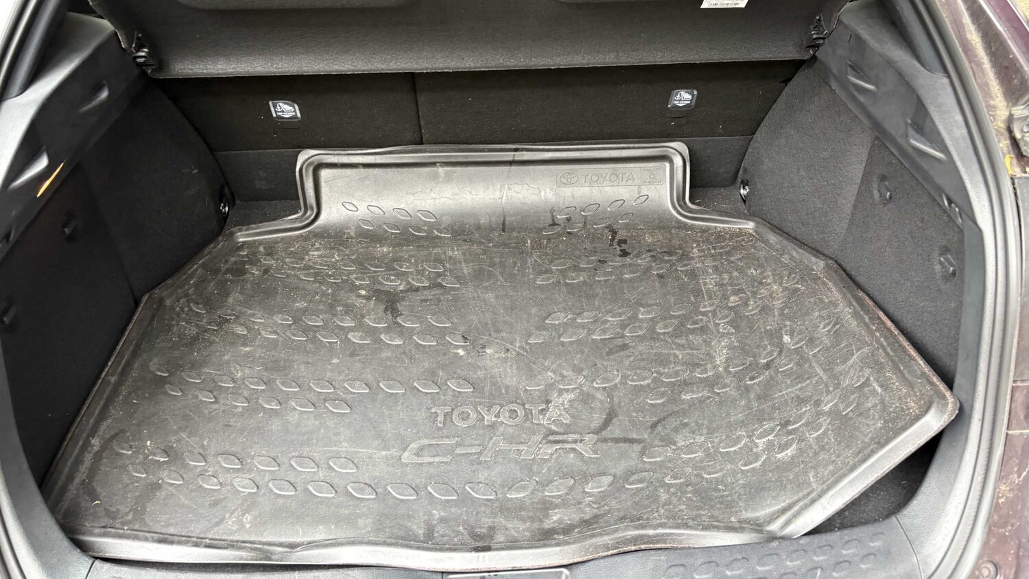 Used Toyota C-HR for sale - 77861860: Photo 31