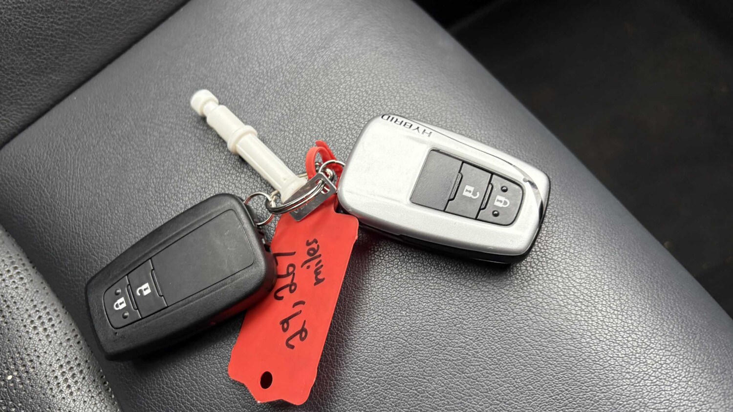 Used Toyota C-HR for sale - 77861860: Photo 32