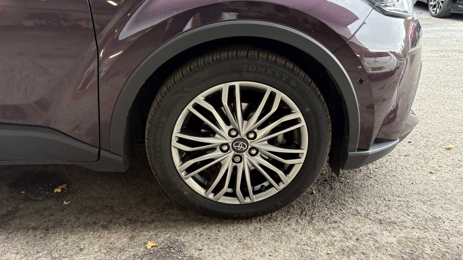 Used Toyota C-HR for sale - 77861860: Photo 9