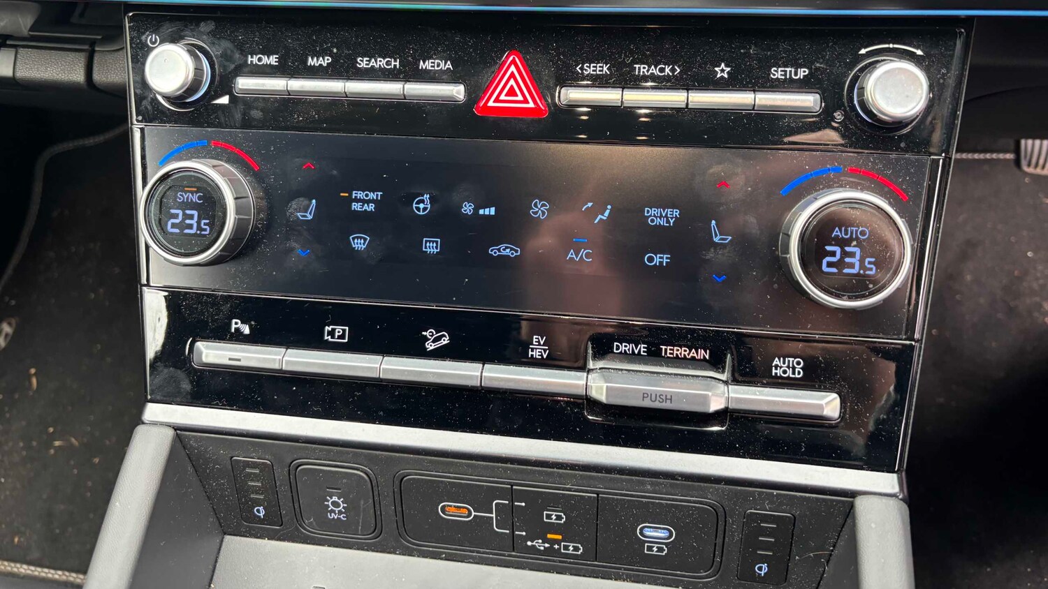 Used Hyundai Santa Fe for sale - 78216311: Photo 12