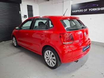 Used Volkswagen Polo 2010 for sale - 79487797: Photo