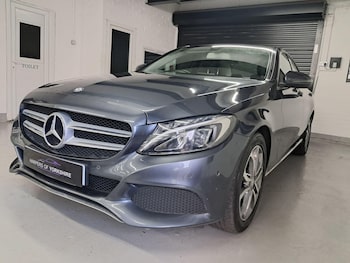 Used Mercedes-Benz C Class 2016 for sale - 77892160: Photo