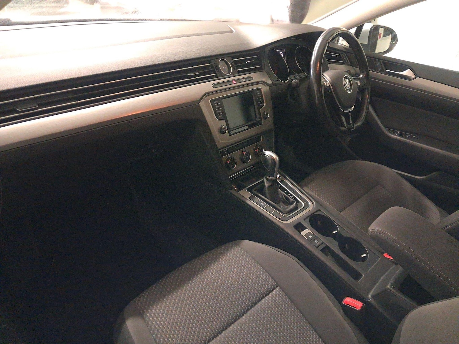 Used Volkswagen Passat 2016 for sale - 76607497: Photo 12