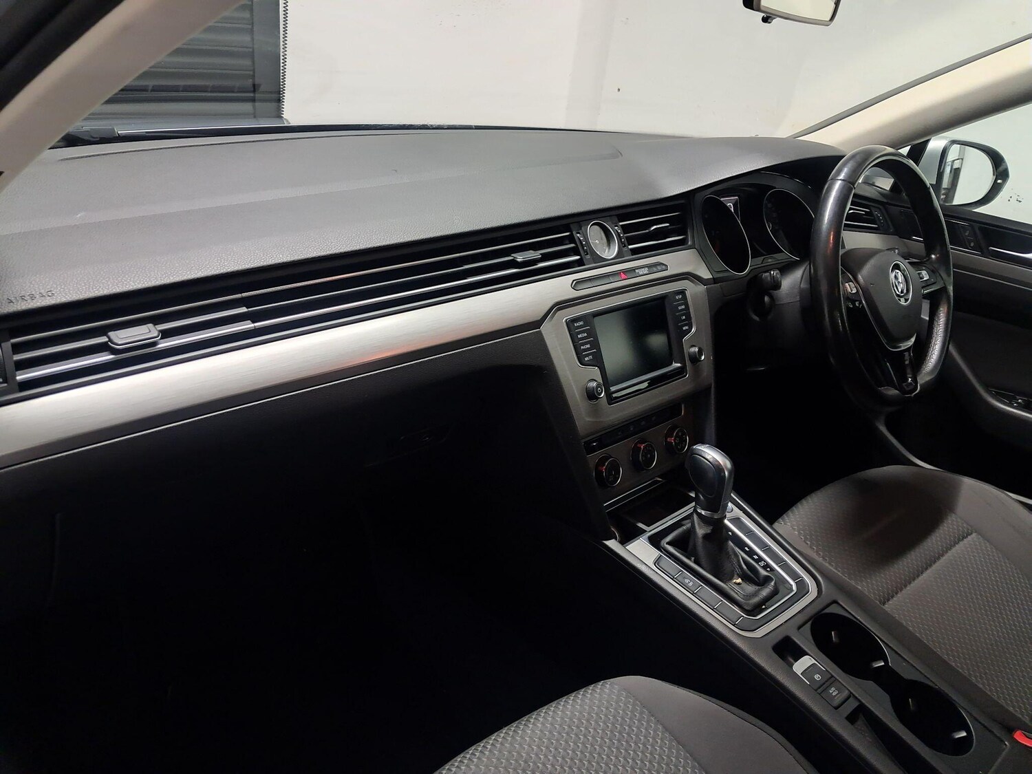 Used Volkswagen Passat 2016 for sale - 76607497: Photo 21