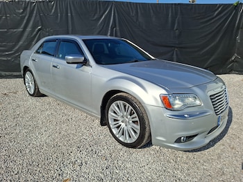 Used Chrysler 300C 2013 for sale - 79511115: Photo