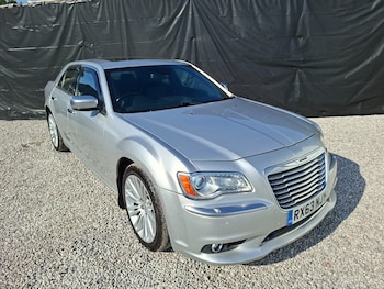 Used Chrysler 300C 2013 for sale - 79511115: Photo