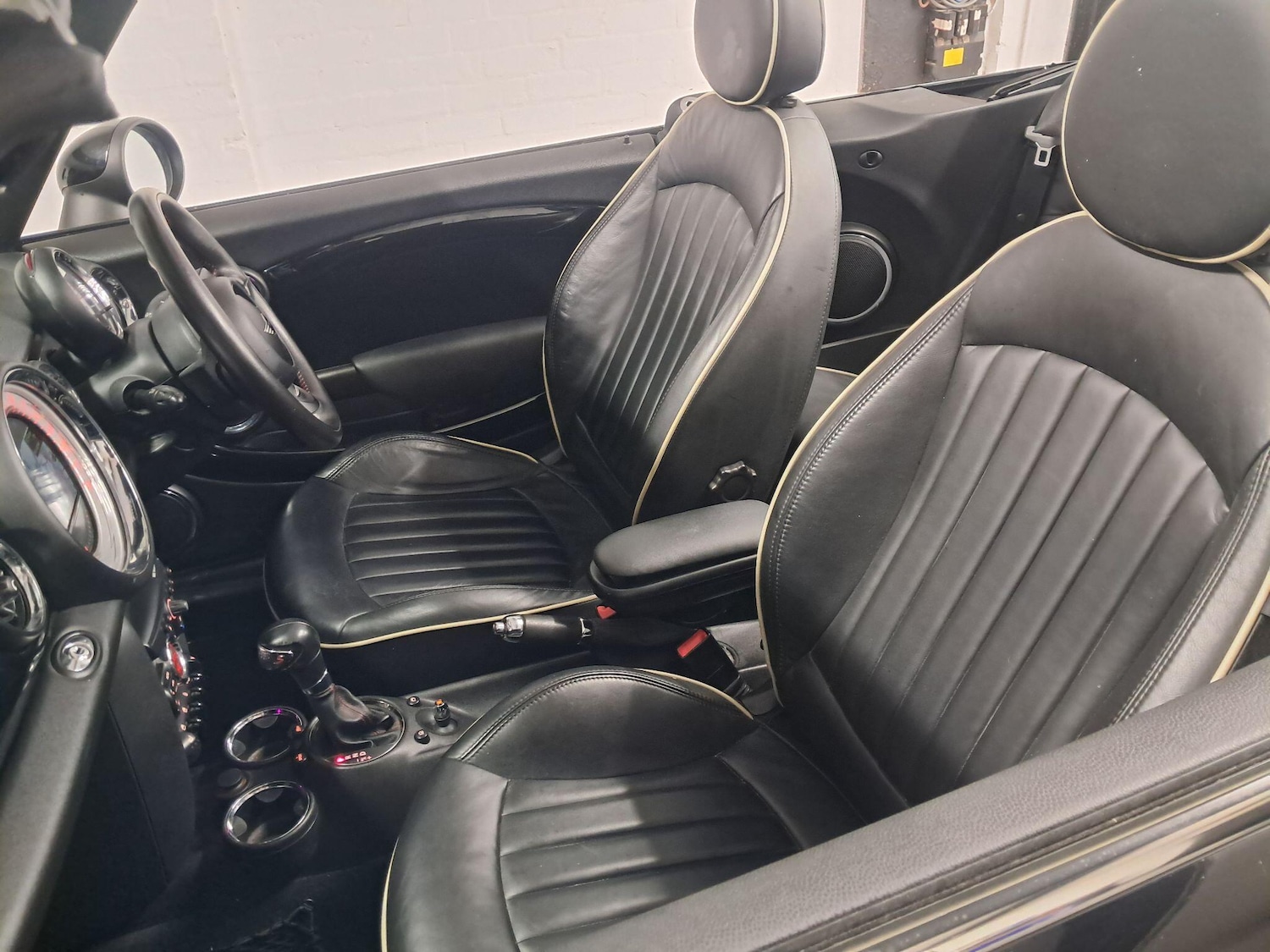 Used MINI Convertible 2013 for sale - 76326165: Photo 17