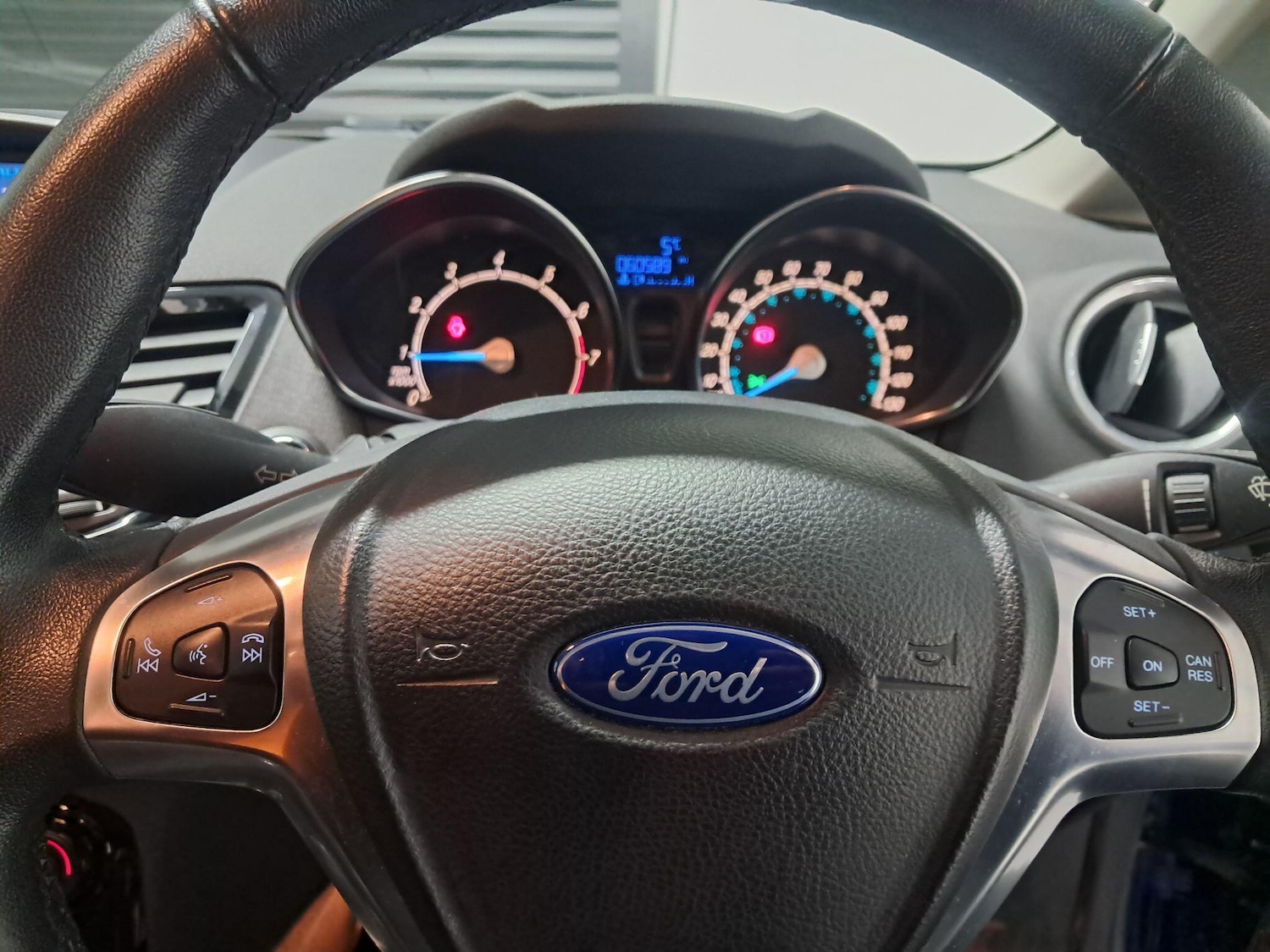 Used Ford Fiesta 2014 for sale - 78101490: Photo 24