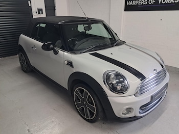 Used MINI Convertible 2011 for sale - 79487829: Photo