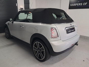 Used MINI Convertible 2011 for sale - 79487829: Photo