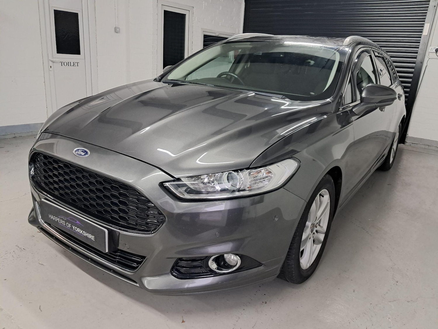 Used Ford Mondeo 2015 for sale - 76620594: Photo 2