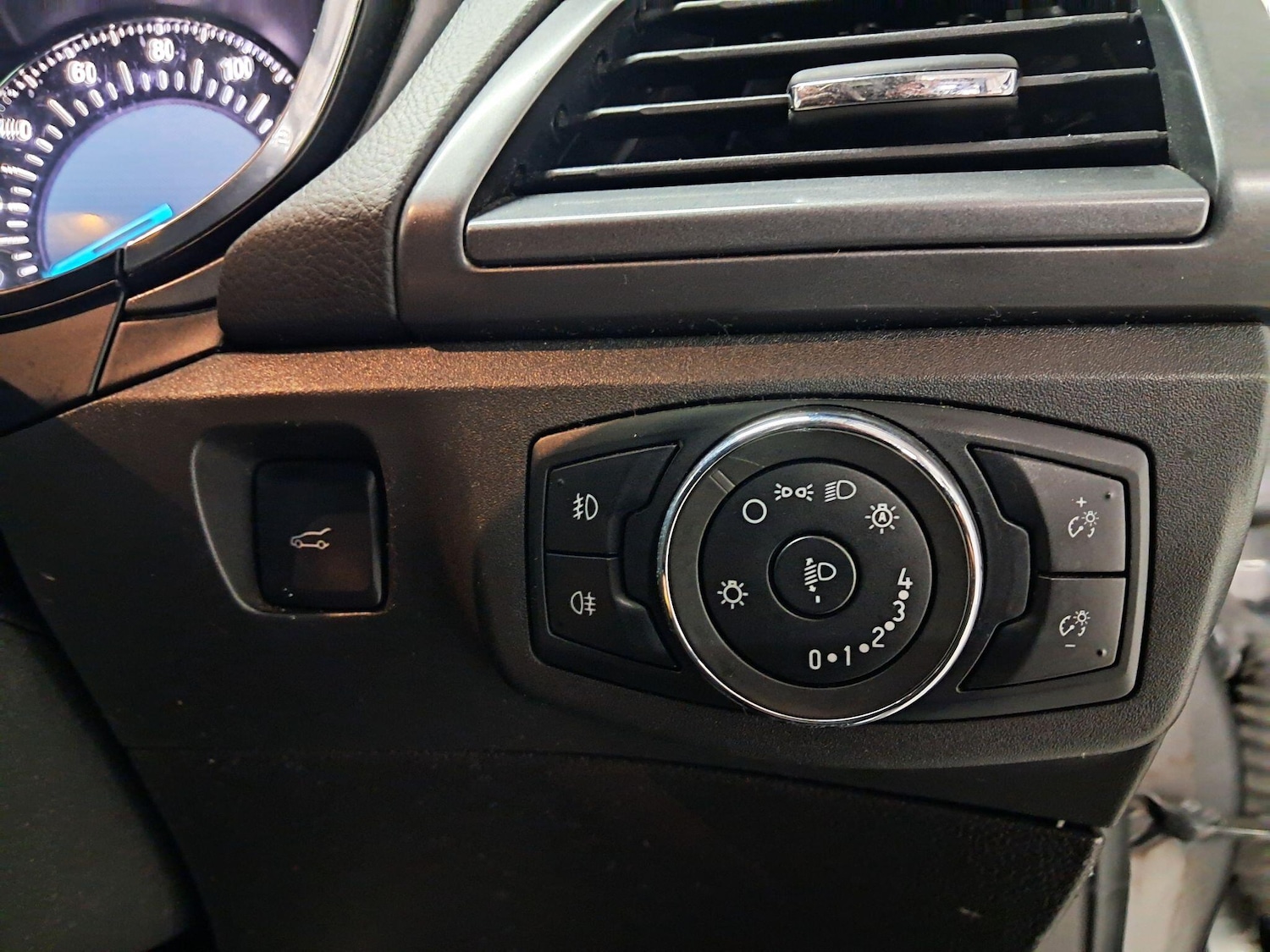 Used Ford Mondeo 2015 for sale - 76620594: Photo 26