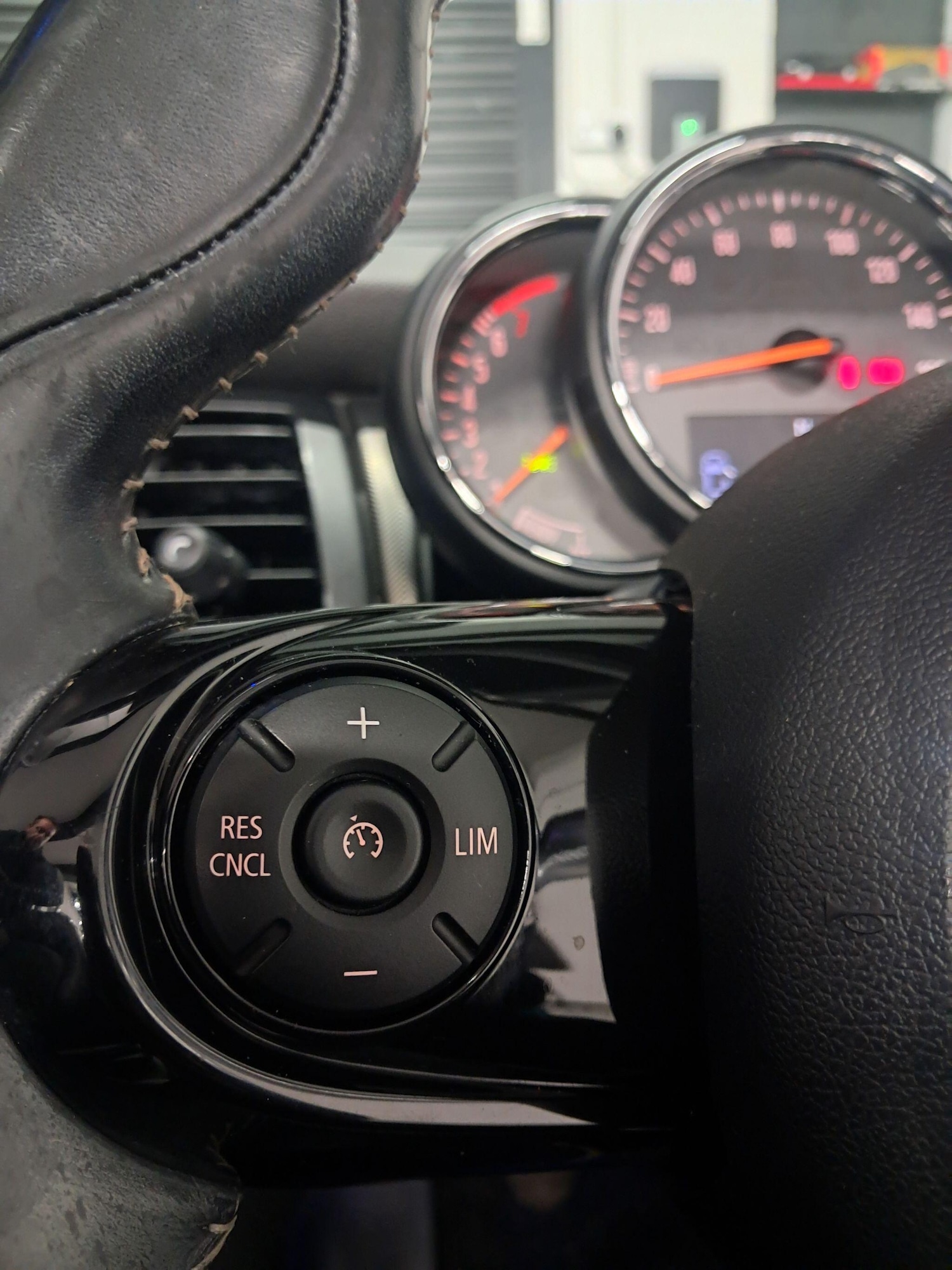 Used MINI Convertible 2017 for sale - 77523751: Photo 39