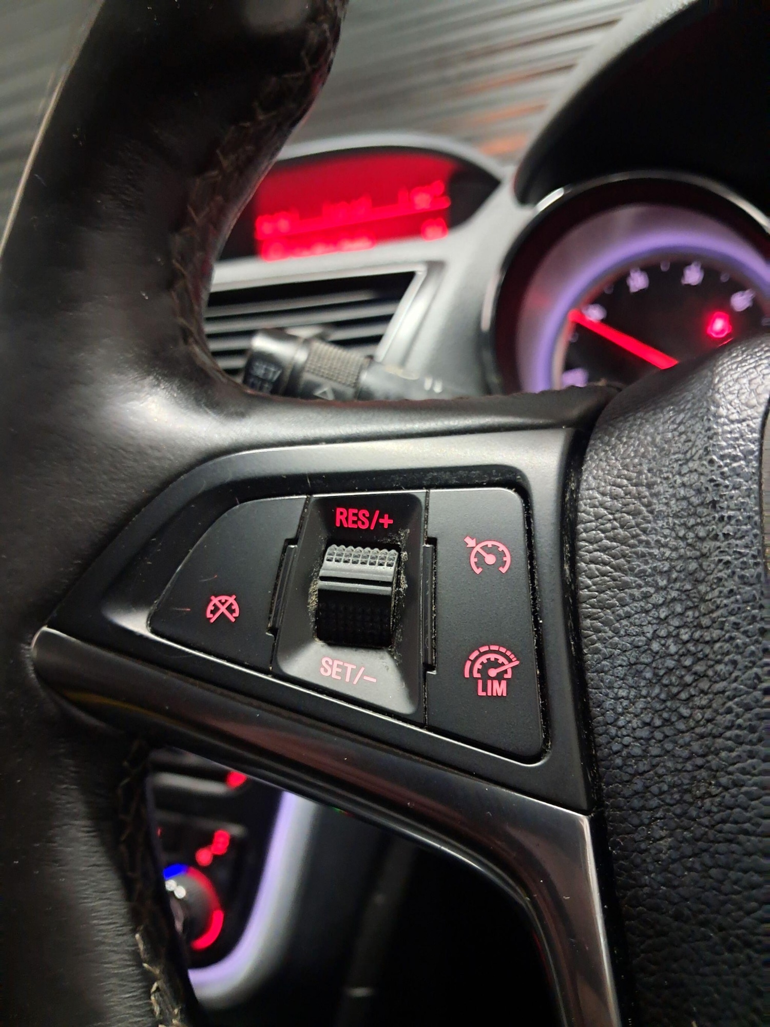 Used Vauxhall Mokka 2015 for sale - 77523750: Photo 29