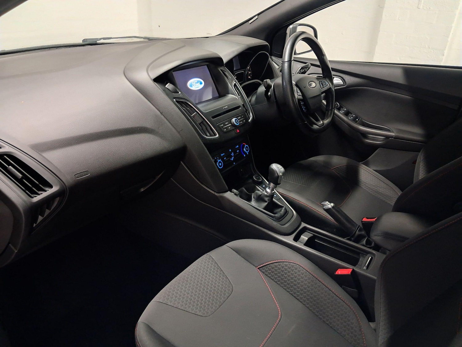 Used Ford Focus 2017 for sale - 76608307: Photo 15