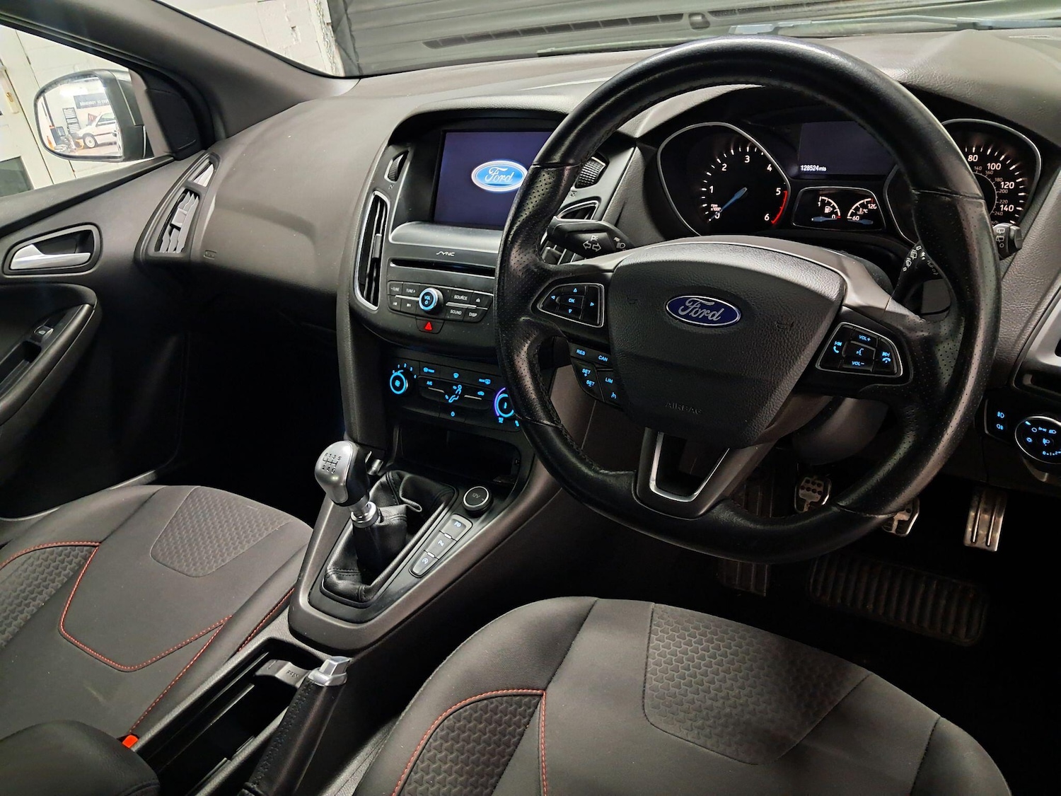 Used Ford Focus 2017 for sale - 76608307: Photo 16