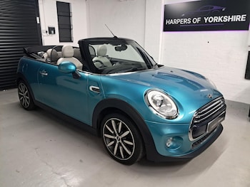 Used MINI Convertible 2017 for sale - 76032432: Photo