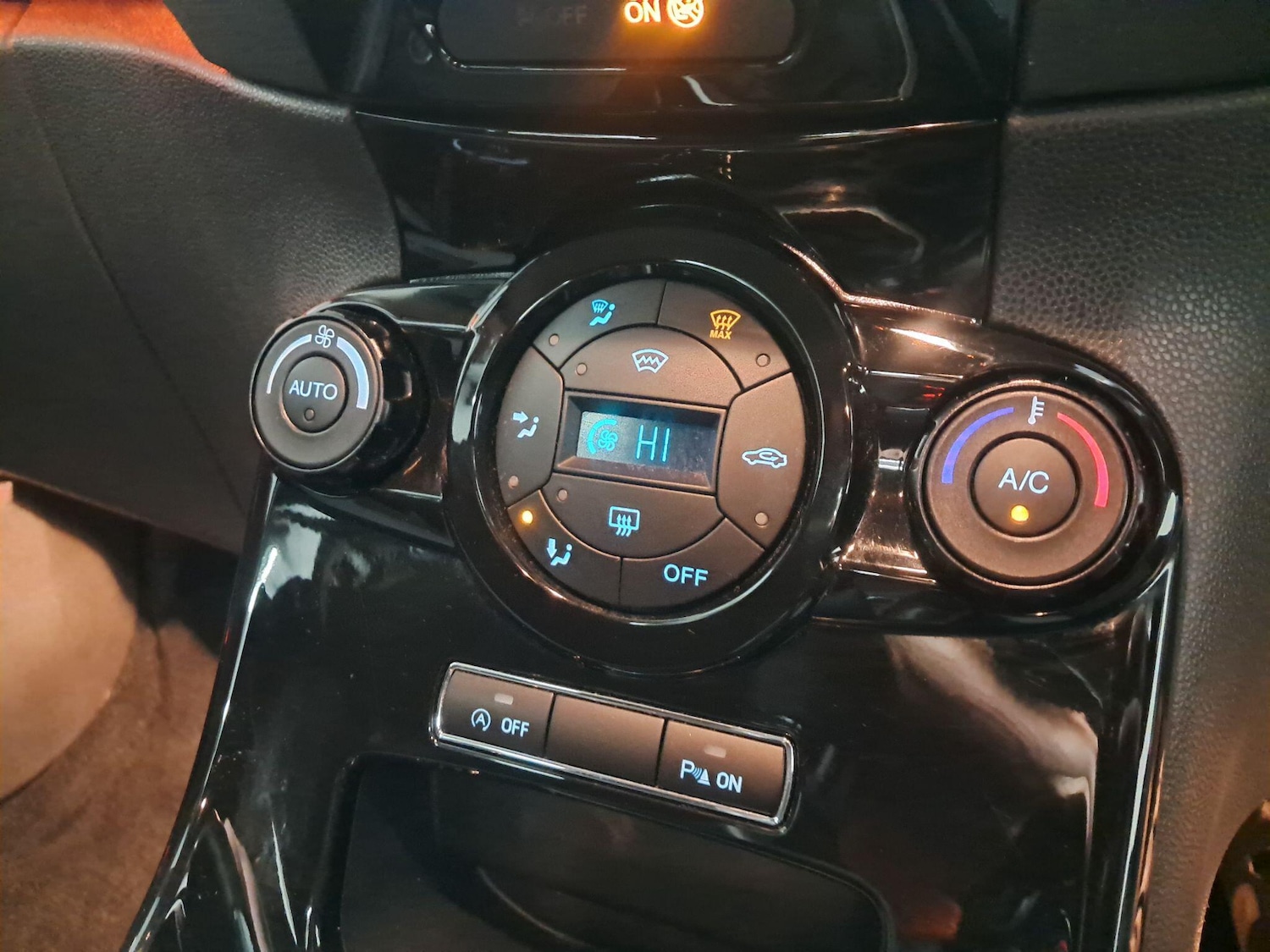 Used Ford Fiesta 2014 for sale - 77524979: Photo 27